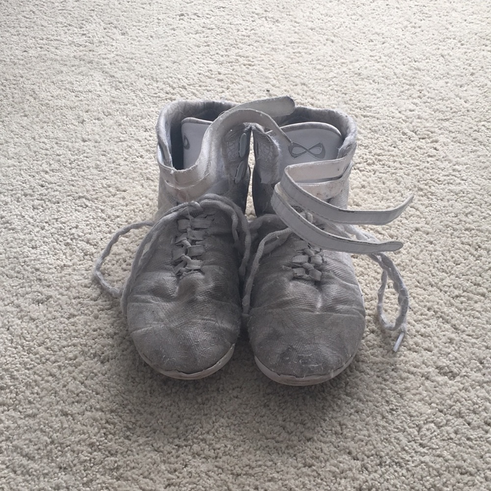 Nfinity titans cheer shoes